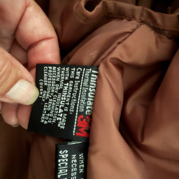 Woman’s leather bomber jacket - Picture 8 of 9